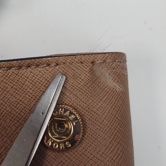 MICHAEL KORS Tan Leather Shoulder Bag - Picture 12 of 14